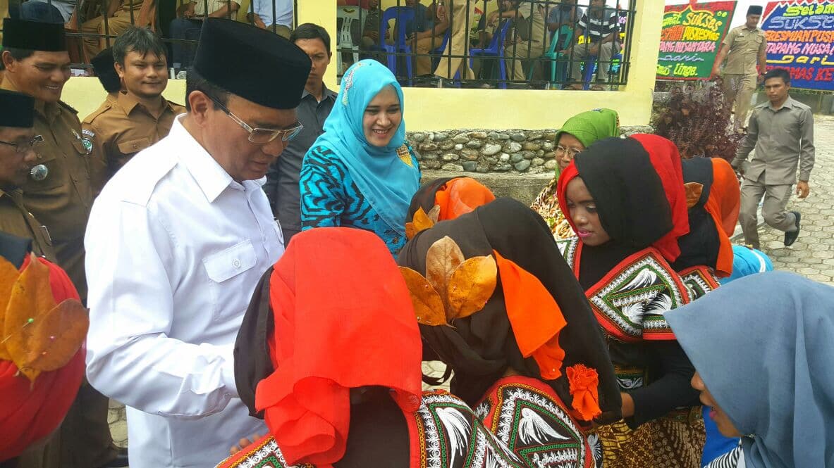 Pak Nas: tolong telpon atau SMS saya kalau Puskesmasnya belum berfungsi