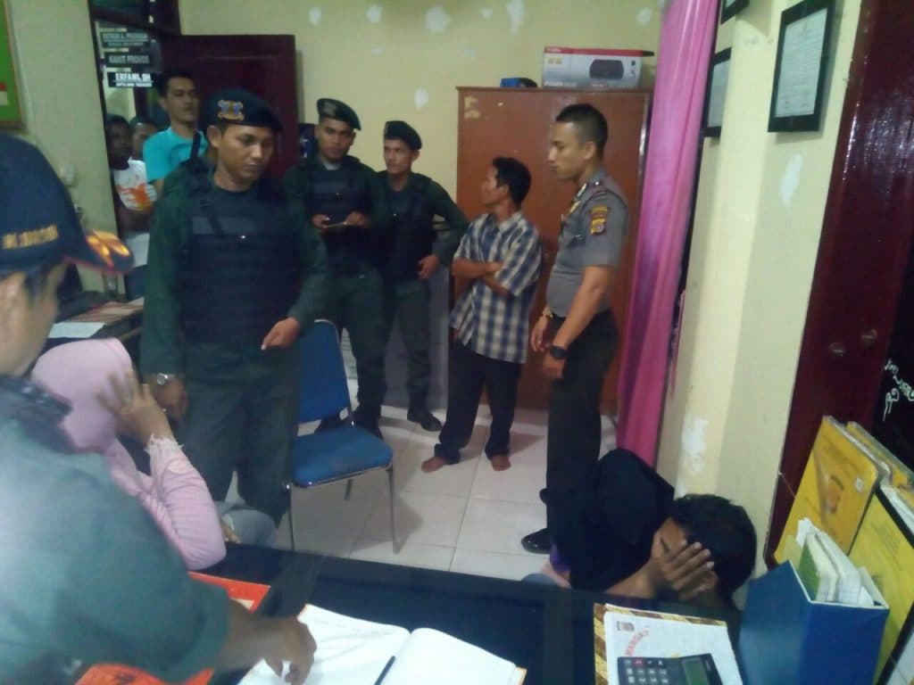 Diduga Mesum, sepasang sejoli di Lhokseumawe digrebek warga