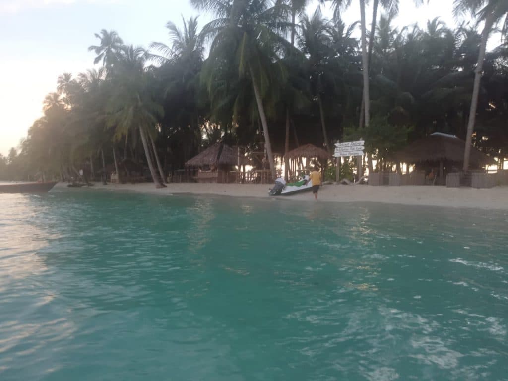 Sensasi lain menikmati Pulau Banyak di Warkop Pak Itam