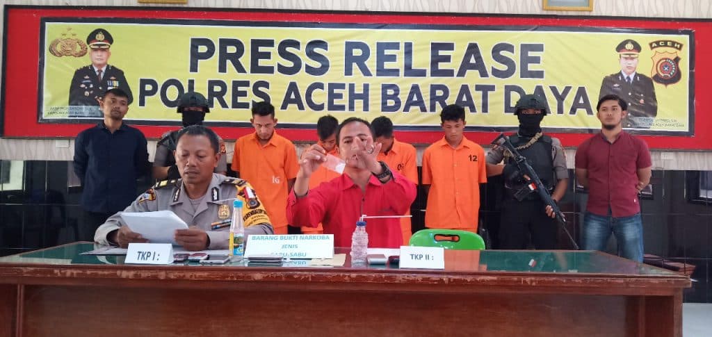   4 Pemuda Kuala Batee Terciduk Simpan Sabu Dalam Dompet