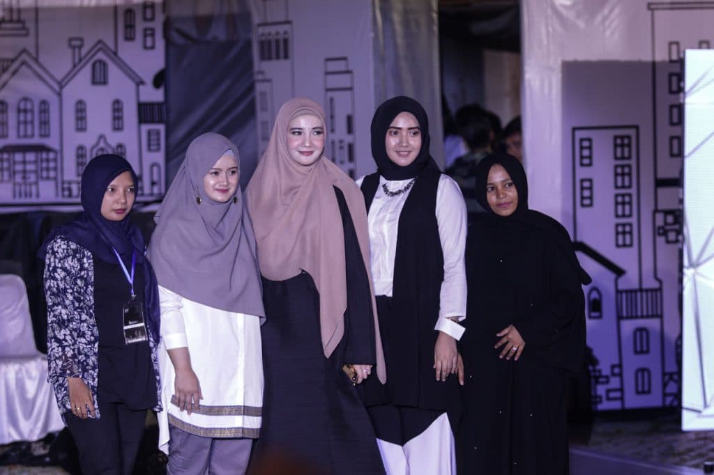 Puji Karya Desainer Aceh, Zaskia Sungkar: Idenya Kreatif dan Inovatif