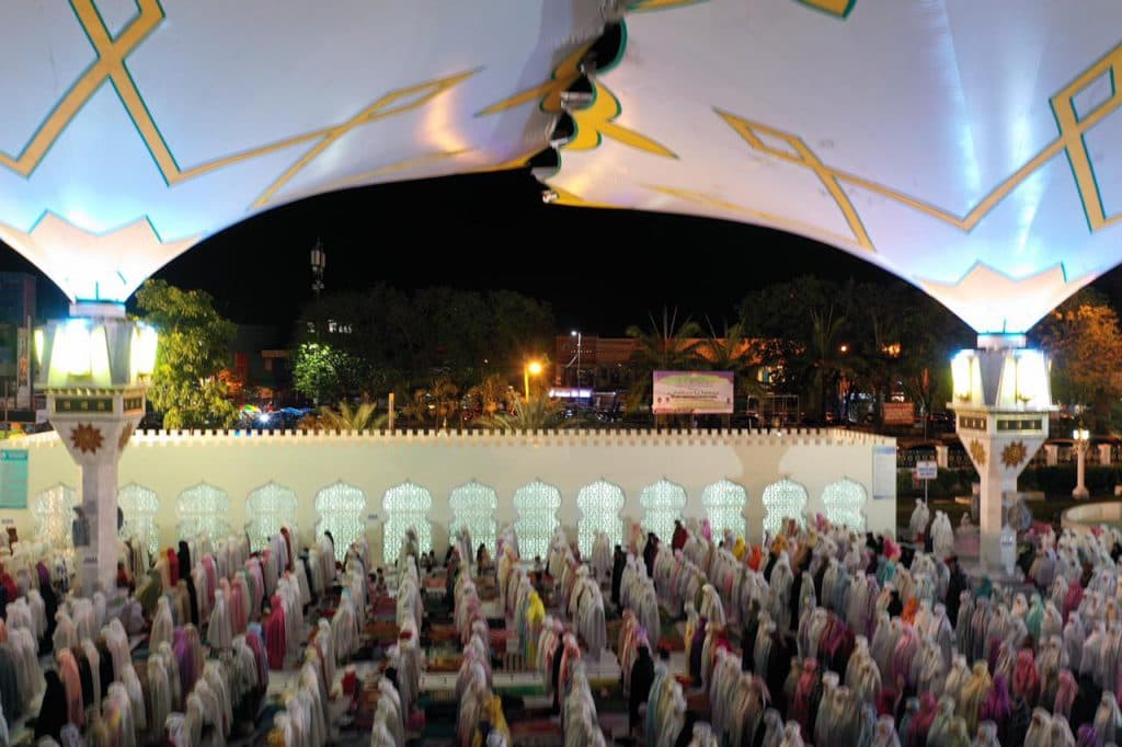 Adab Melaksanakan Sholat Tarawih di Bulan Puasa Ramadhan