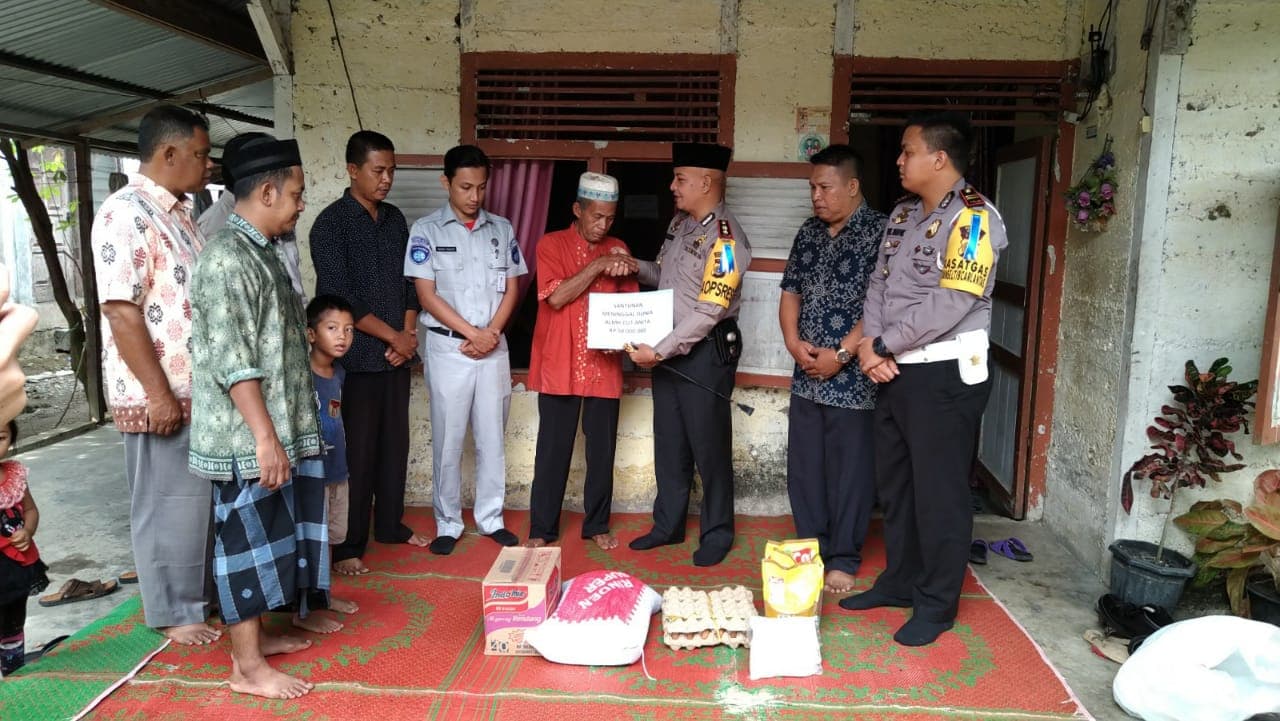 Polres Abdya dan Jasa Raharja Beri Santunan Kematian Korban Lakalantas