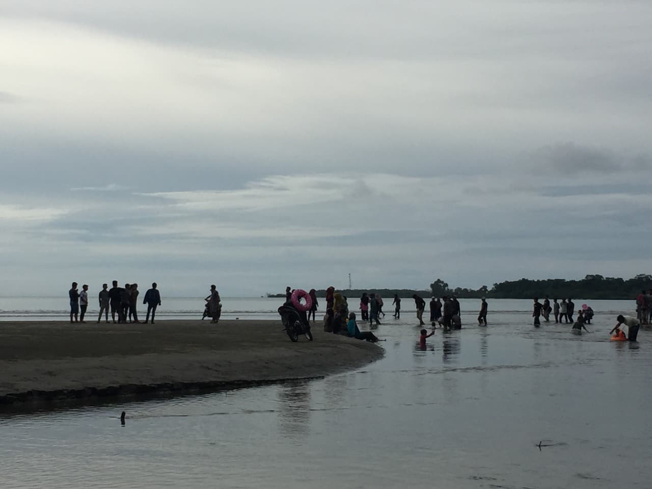 Merawat Kampung Lamo Wisata Ziarah di Pulau Banyak Barat