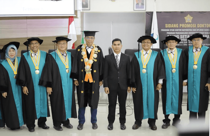 Unsyiah Luluskan Doktor Termuda