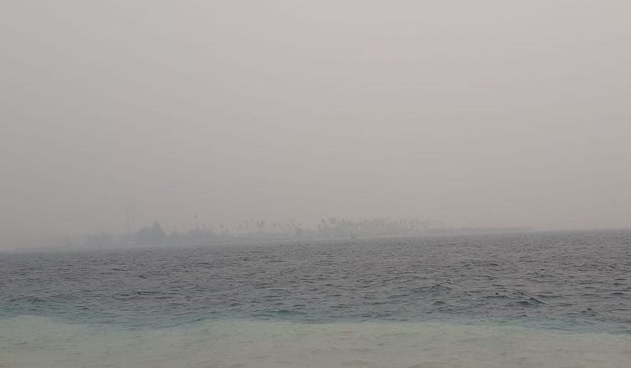 Pulau di Kepulauan Banyak Nyaris Tak Terlihat Akibat Kabut Asap