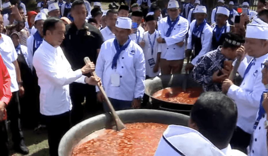 Presiden Puji Kuliner Khas Aceh