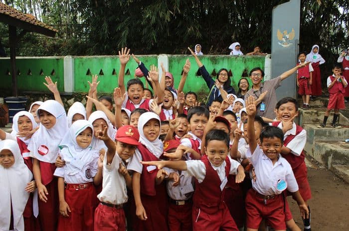 Ini Beda Jalur Zonasi PPDB dan Jalur Domisili SPMB