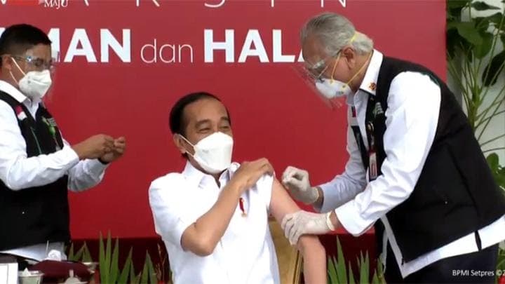 Jokowi Usai Disuntik Vaksin: Enggak Terasa Sama Sekali