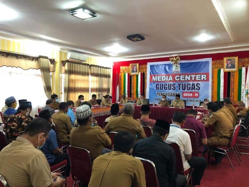 Tokoh Masyarakat Teken Pakta Integritas Dukung Investasi UEA di Pulau Banyak