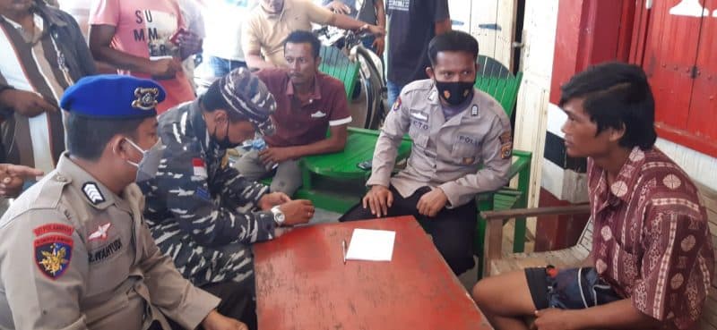 Warga Thailand Terapung di Perairan Aceh Timur Hanya Gunakan Pelampung