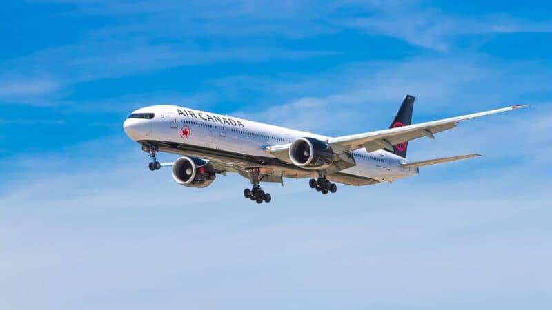 Balas Sanksi, Rusia Larang 36 Maskapai Asing usai Diblokade Eropa