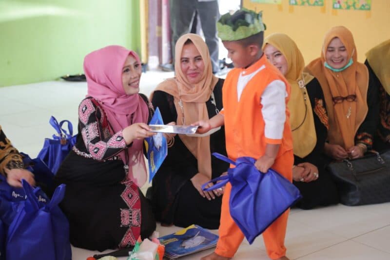 Dyah Kunjungi Sekolah Pelosok di Aceh Timur