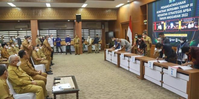 Pemerintah Aceh Teken Kontrak Proyek APBA 2022 Tahap 3 Senilai Rp 127,7 Miliar