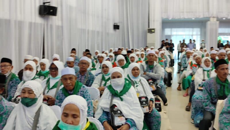 Lepas Keberangkatan CJH Aceh Utara, Plt Sekda: Semoga Mabrur