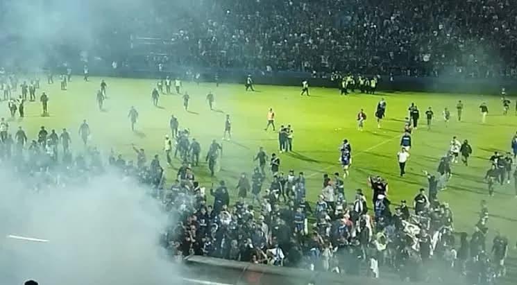 Korban Meninggal Usai Arema vs Persebaya di Kanjuruhan Capai 127 Orang