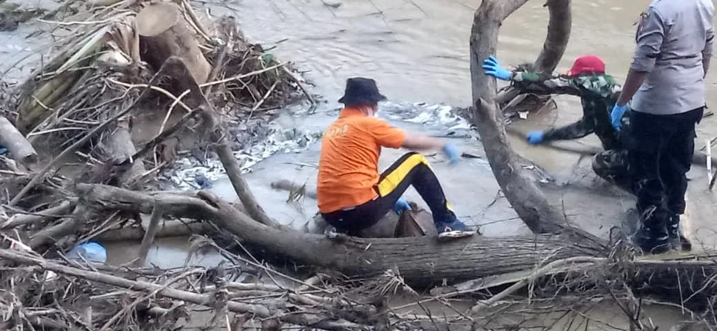 Mayat Tanpa Identitas Ditemukan Warga di Sungai Mati Langsa