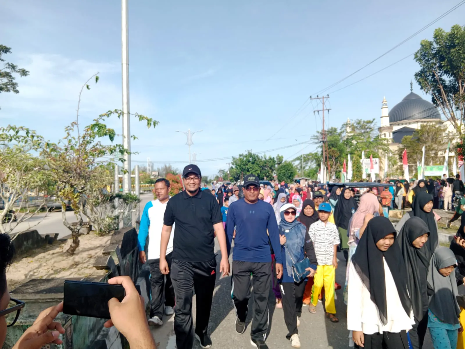 Ribuan Masyarakat Ikut Jalan Santai HAB Kemenag Aceh Singkil