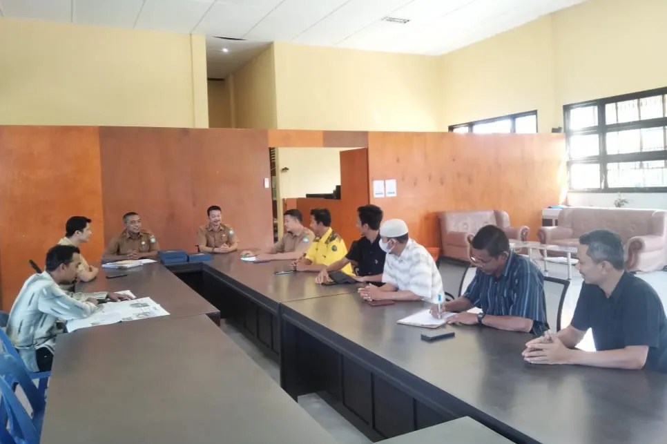 Kesbangpol Abdya Serahkan Hasil Audit BPK Terhadap Partai Politik