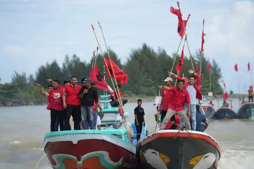 Jamaluddin Idham Silahturahmi Dengan Panglima Laot dan Nelayan di Kuala Pesisir
