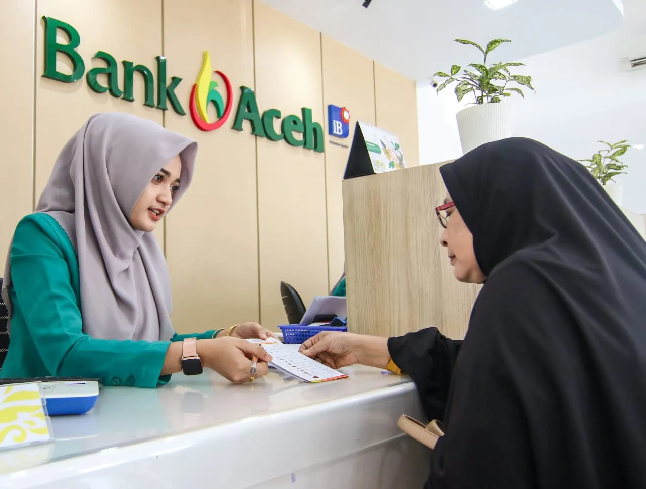 Bank Aceh Salurkan Zakat Perusahaan Rp14,3 Miliar