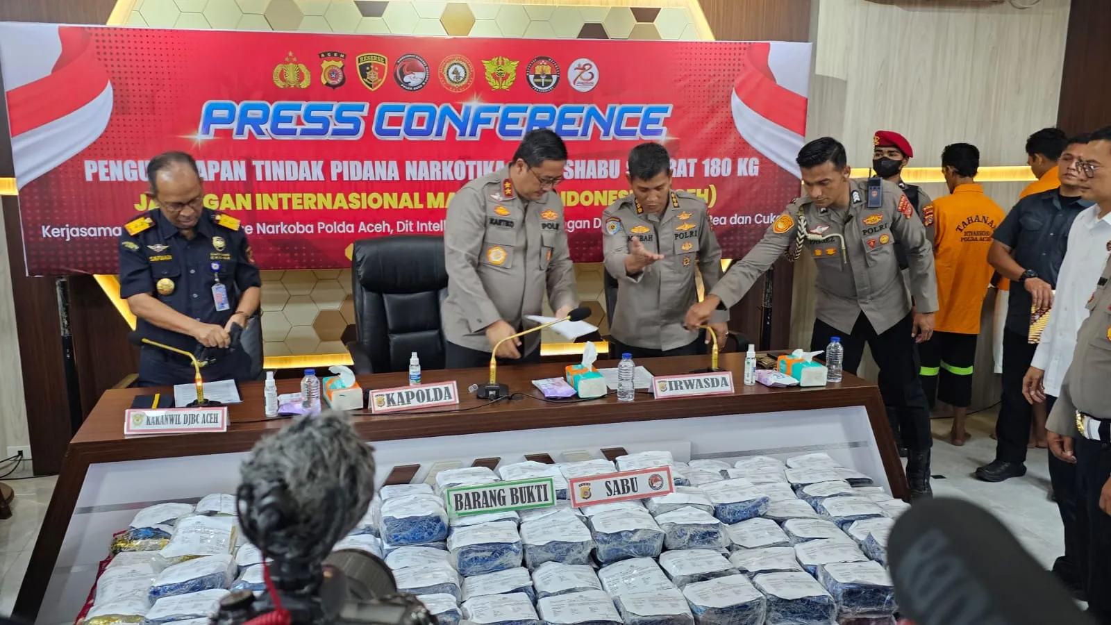 Polisi dan Bea Cukai Gagalkan 180 Kg Sabu dari Malaysia Menuju Aceh