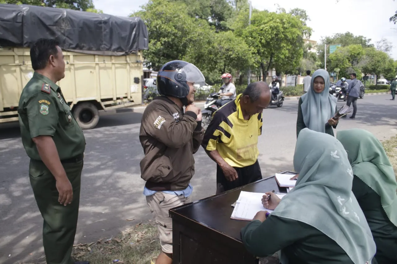 21 Pria Pakai Celana Pendek Terjaring Razia di Simpang Mesra Banda Aceh