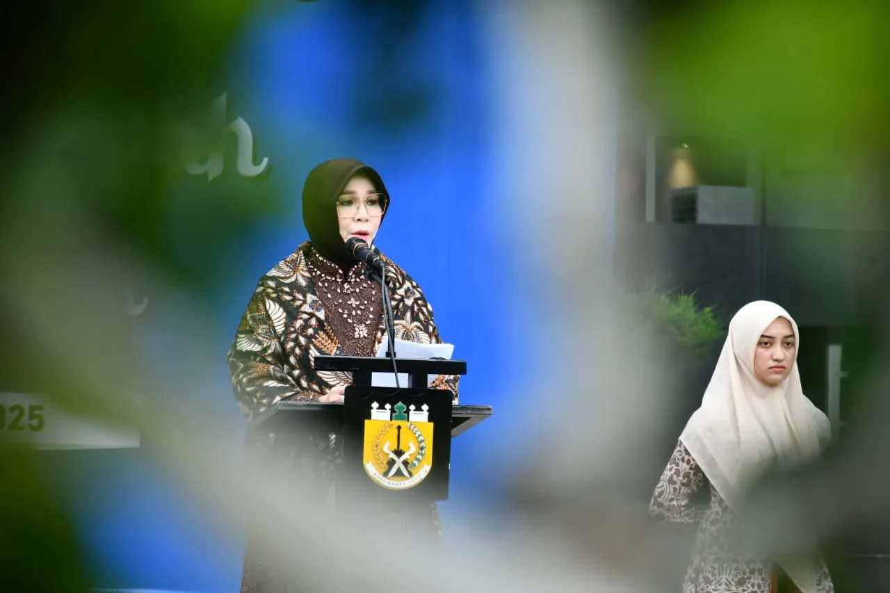 Illiza Janji Sanksi Oknum Satpol PP yang Pungli Pedagang di Kampung Baru