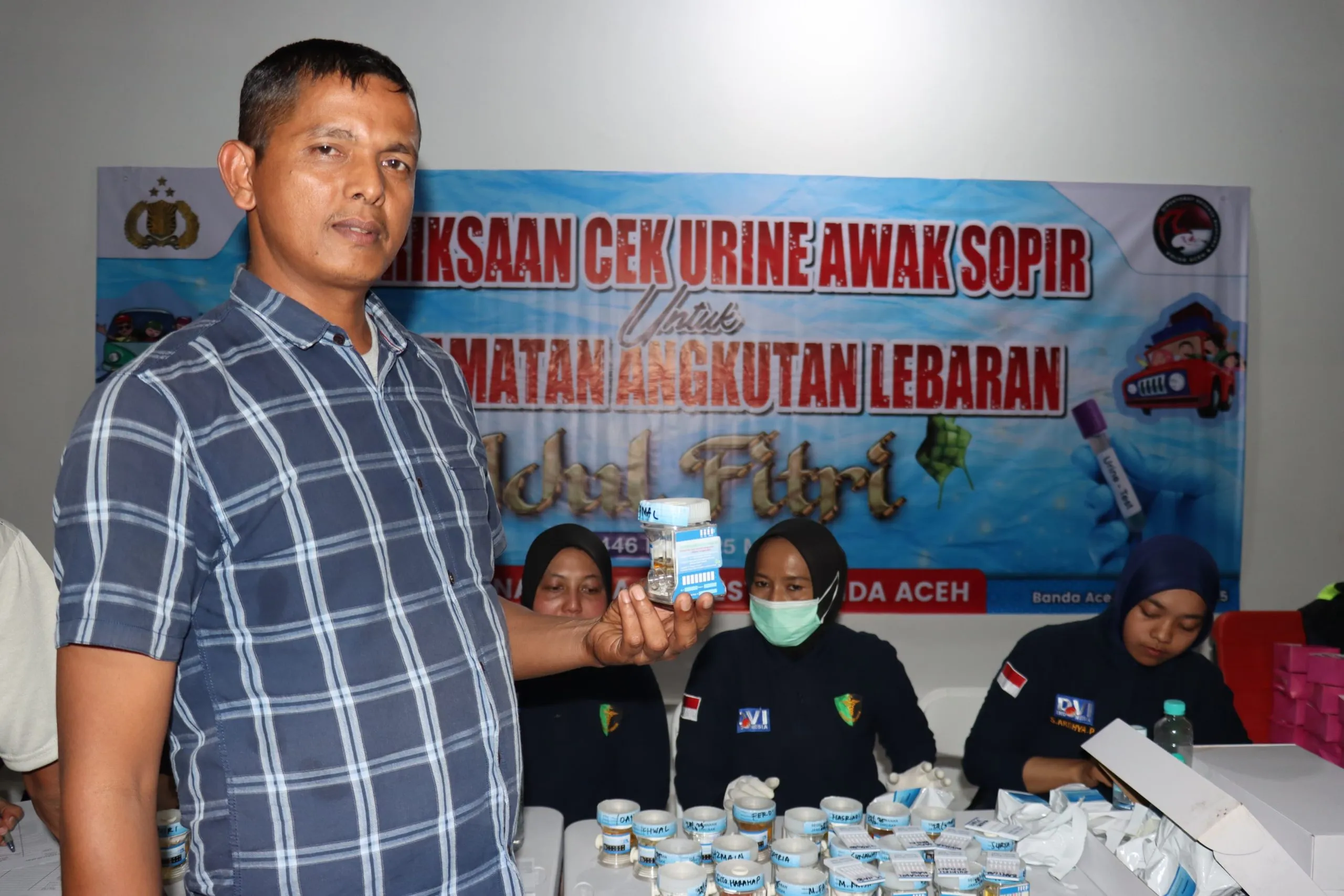 Puluhan Sopir Bus Tes Urine di Terminal Banda Aceh