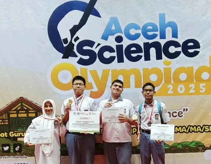 Tiga Siswa SMAN 3 Banda Aceh Raih Medali Emas pada Lomba POSI 2025