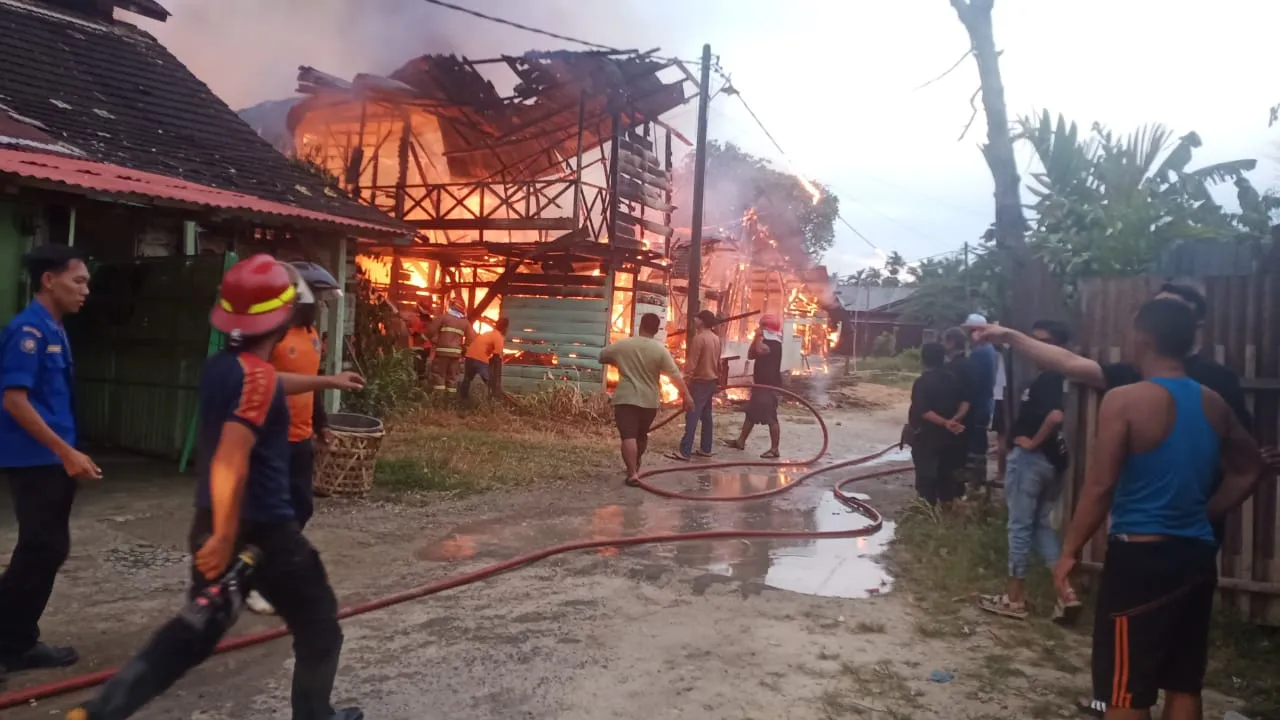 18 Unit Asrama Kodim di Langsa Terbakar