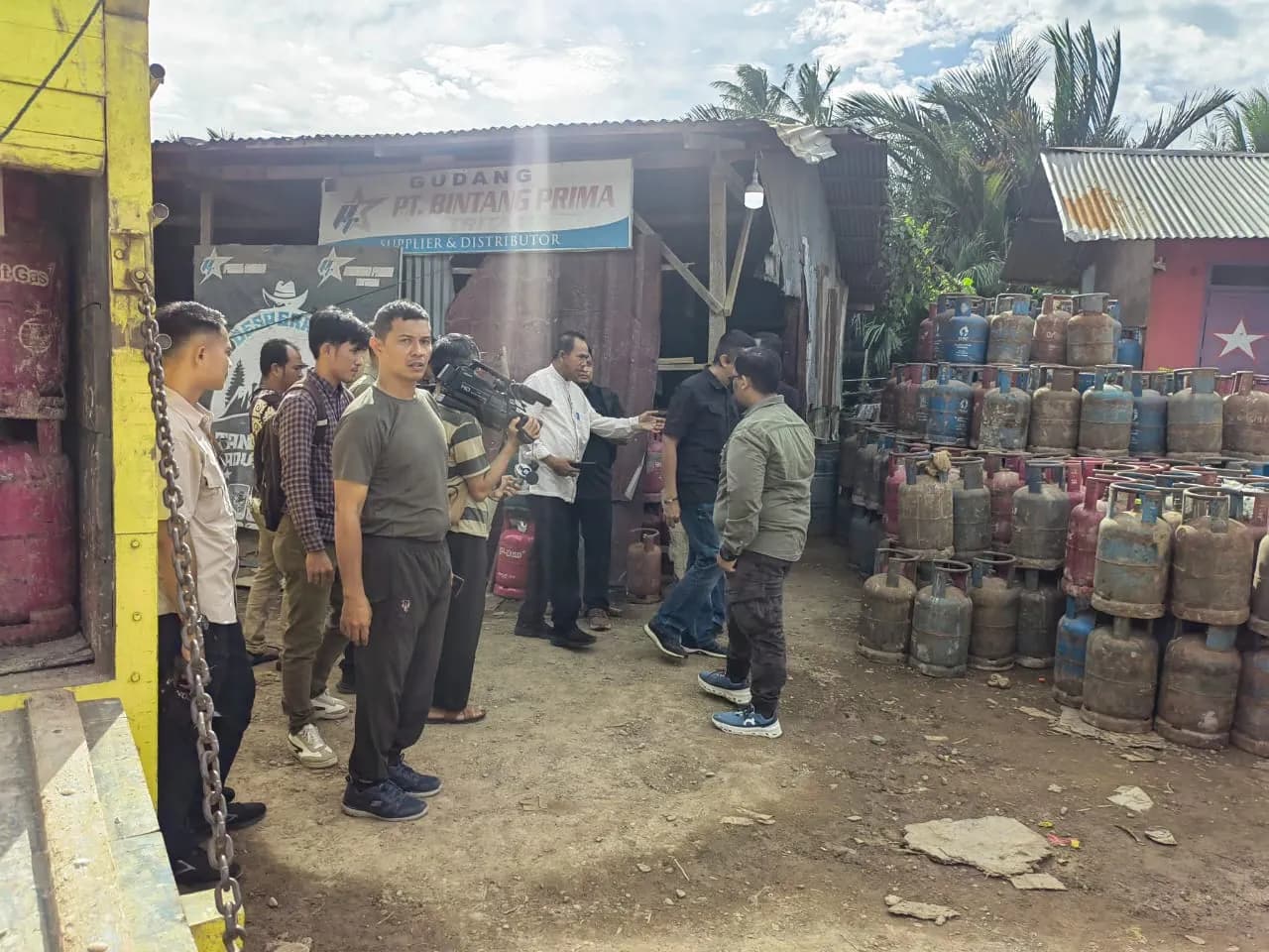 Gudang Penimbun Gas LPG Ilegal dan Oplosan di Banda Aceh Digerebek