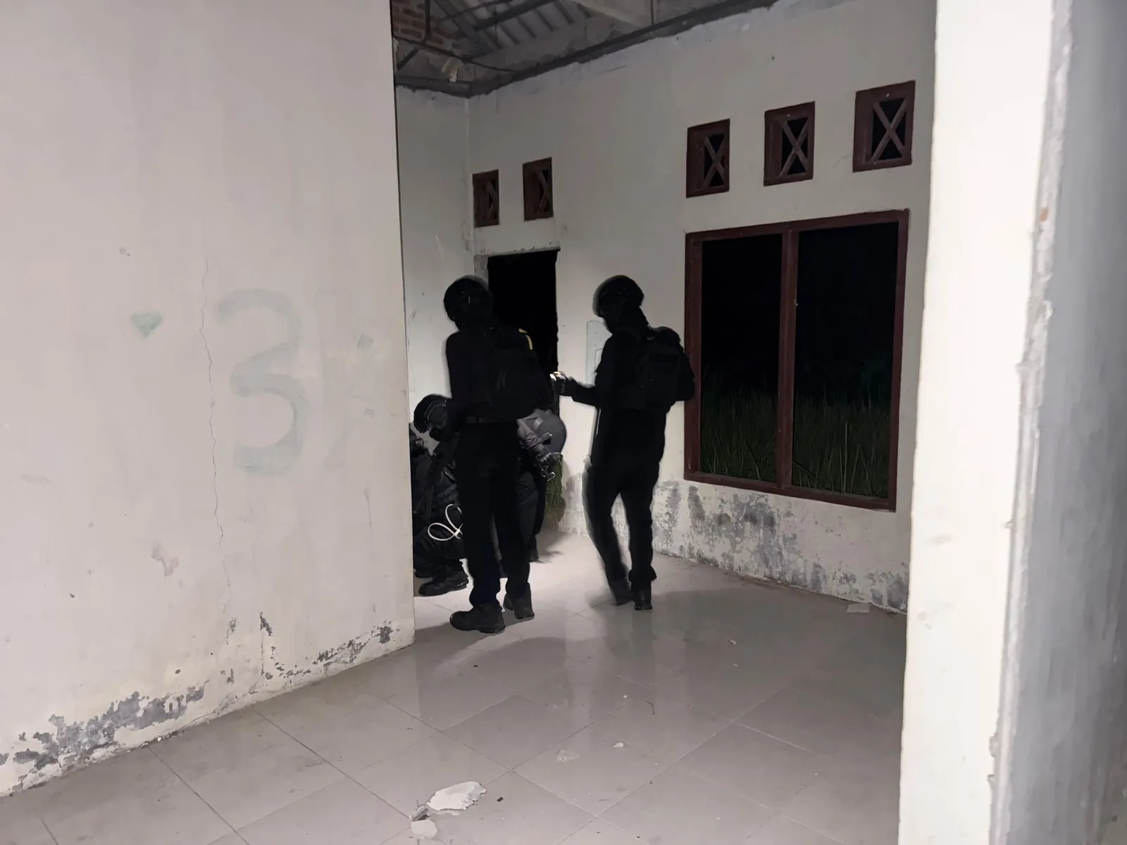 Polisi di Lhokseumawe Sisir Rumah dan Gedung Kosong Untuk Buru Lapak Narkoba