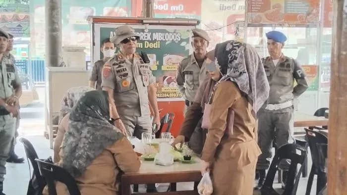 12 Guru di Banda Aceh terjaring Razia Nongkrong di Warkop saat Jam Dinas