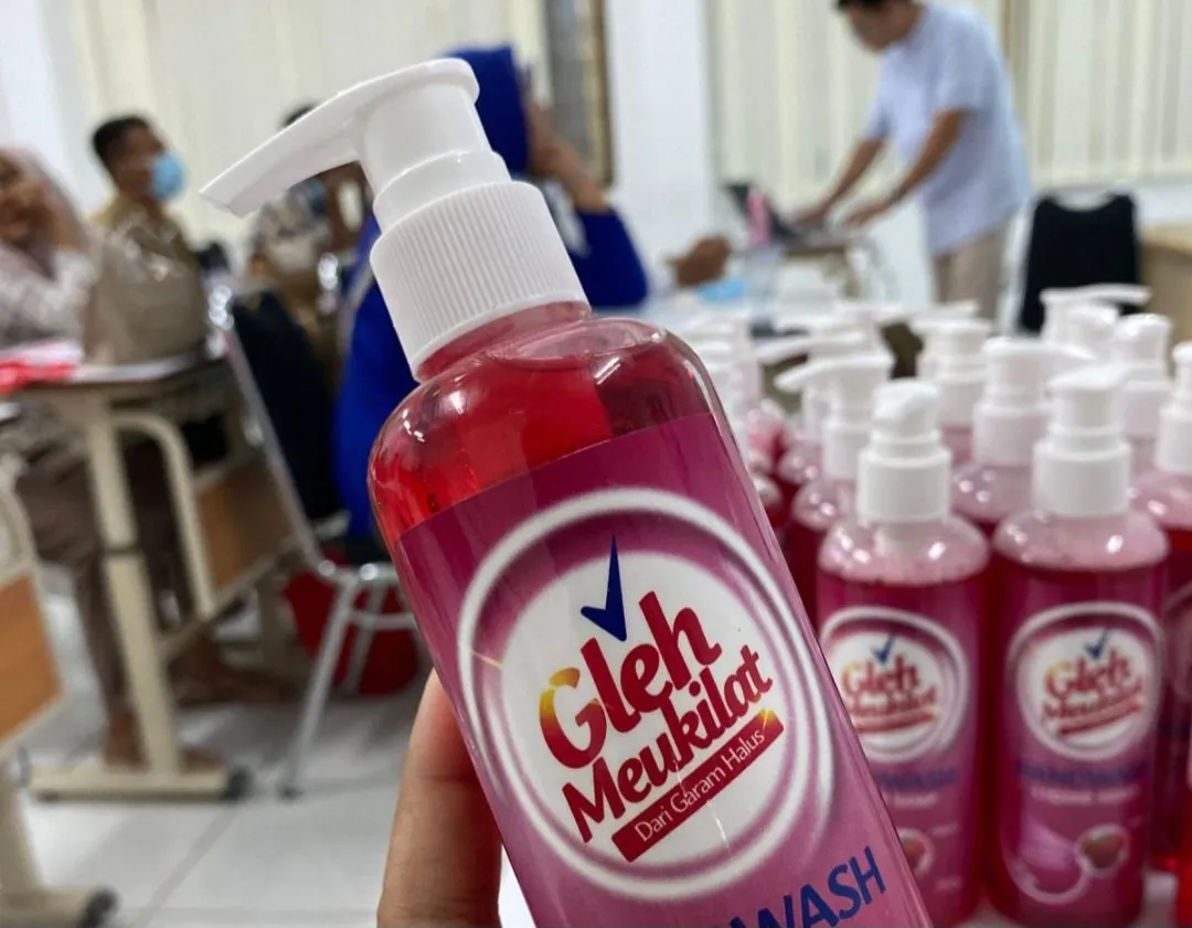 Garam Neuheun Naik Kelas, Disulap Jadi Sabun Cuci Tangan Karya Dosen USK
