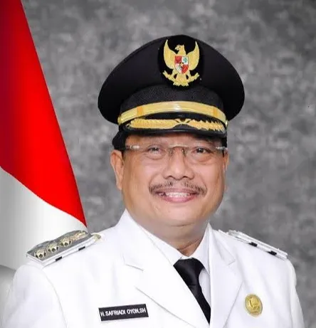 Rusak-Berlubang, Bupati Aceh Singkil Sakit Pinggang Saat Lewati Jalan di daerahnya