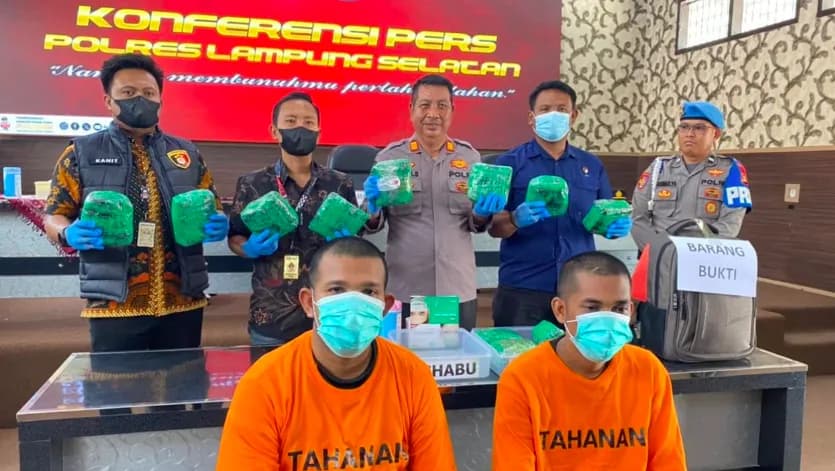 Bawa Sabu 11 Kg, 2 Warga Bireuen Ditangkap di Lampung