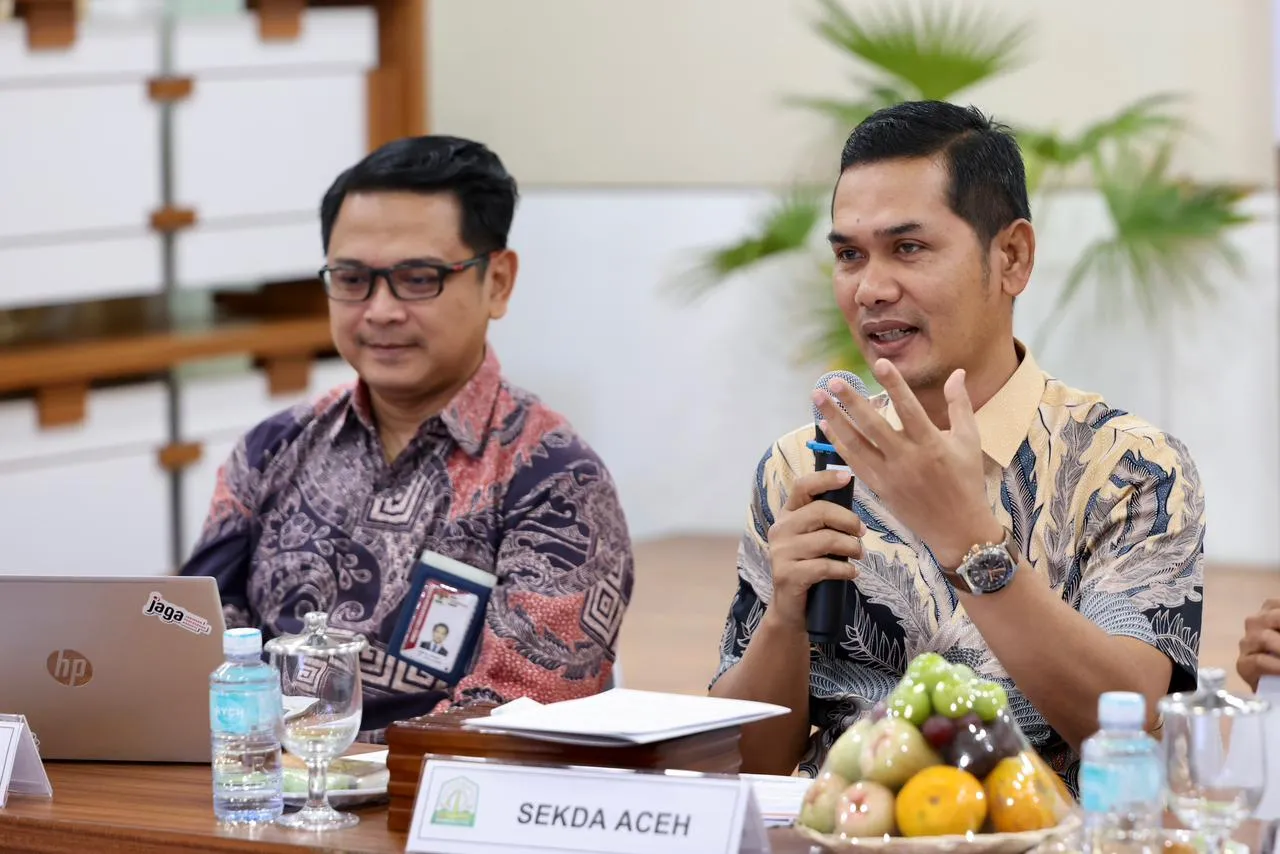 Rapat Bersama KPK, Sekda Aceh Targetkan 95 Persen Capaian MCSP Aceh 2025