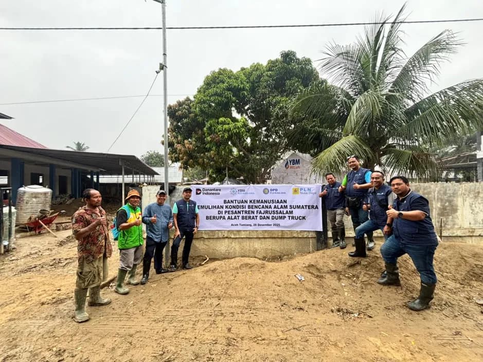 PLN Nusa Daya Turun Langsung Bantu Korban Banjir Aceh Tamiang