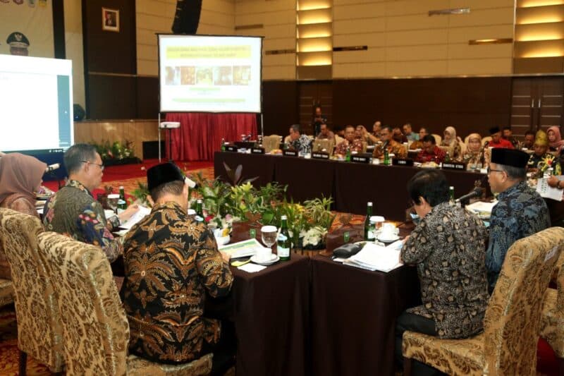 Plt Gubernur Aceh Bahas Dana Bagi Hasil Sawit di Riau