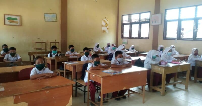 Di Aceh Singkil, Hari Pertama Masuk Sekolah Disambut Antusias