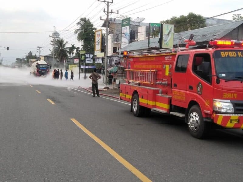 Mobil Pengangkut 15 Ribu Kilo Gas LPG di Pidie Bocor