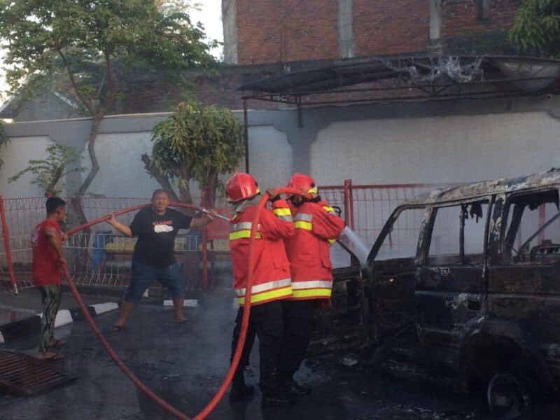 Polisi Selidiki Penyebab Terbakarnya Mobil di SPBU Batoh