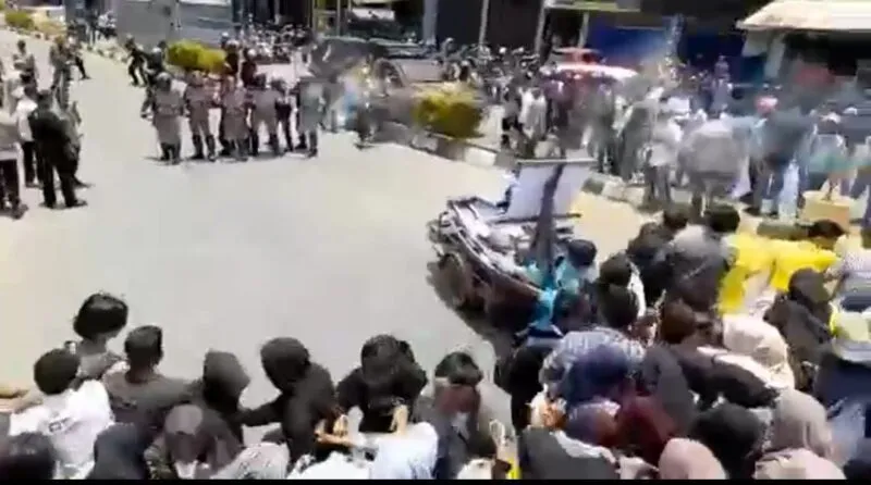 Polisi Amankan 11 Orang Saat Ricuh Demo Tolak Kenaikan Harga BBM di Aceh Barat