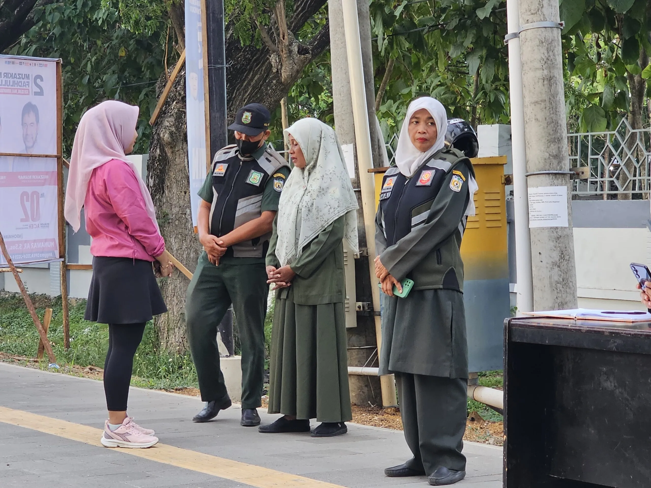 Warga Olahraga Berpakaian Ketat dan Celana Pendek di Banda Aceh Terjaring Razia